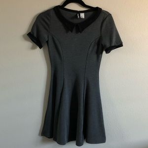 H&M DIVIDED dress collar skater black gray 4 S